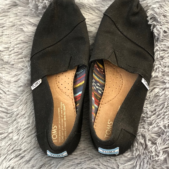 Toms - Picture 2 of 5